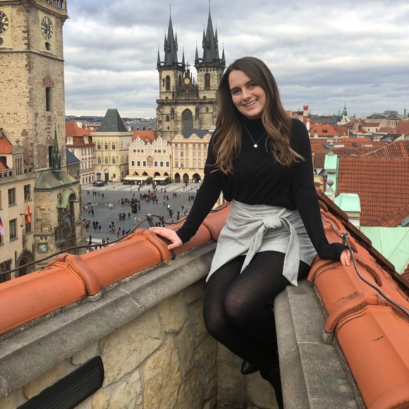 Meet your Posher, Ashleigh - Picture 1 of 1